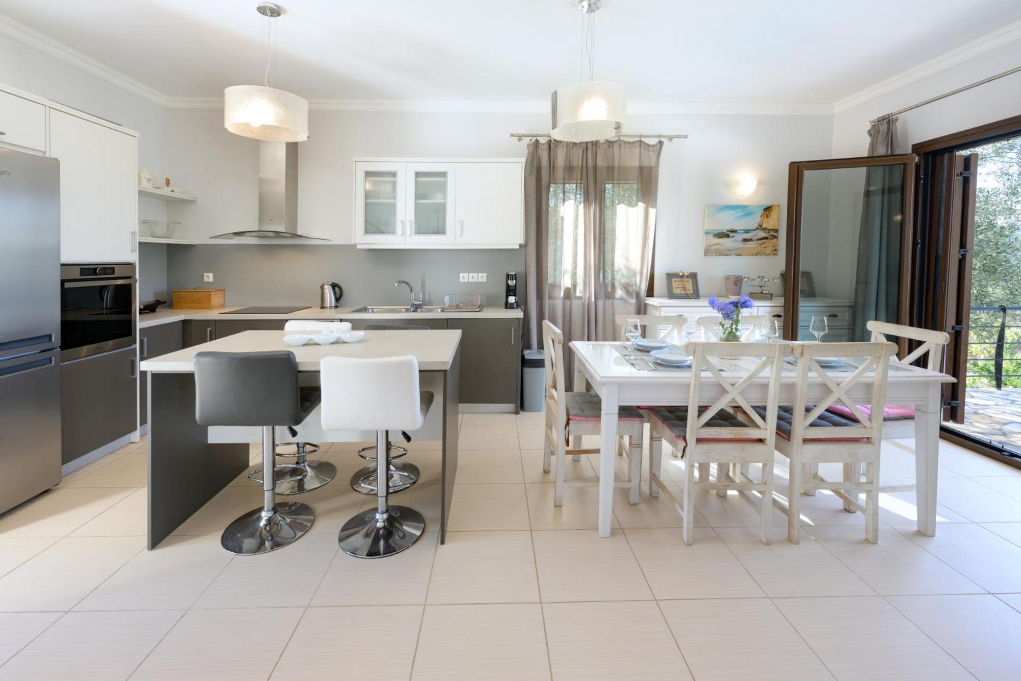 Villa Bougarini Haven Family Villa Rock Pool Oasis Ieromonachos Екстериор снимка