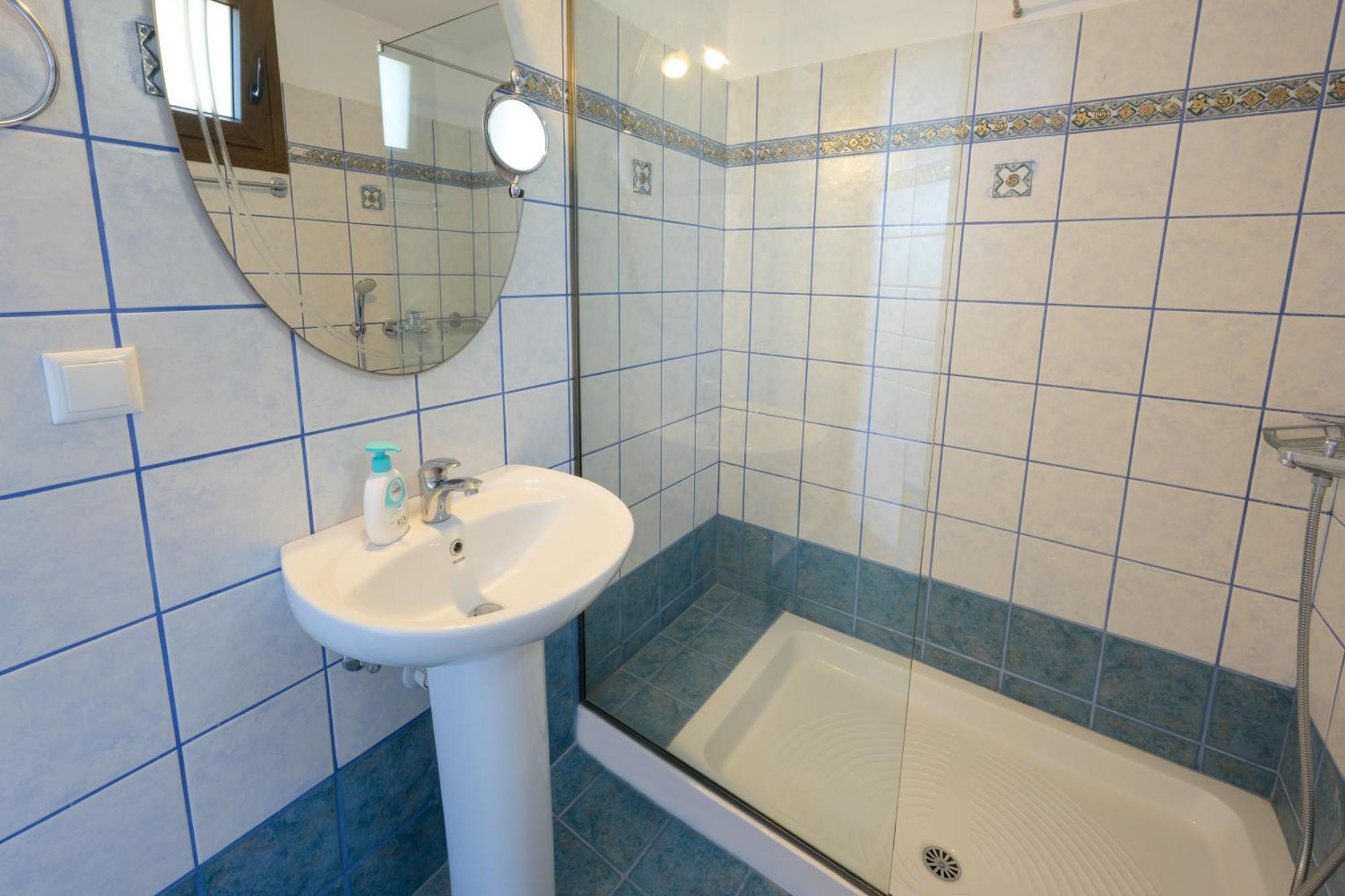Villa Bougarini Haven Family Villa Rock Pool Oasis Ieromonachos Екстериор снимка