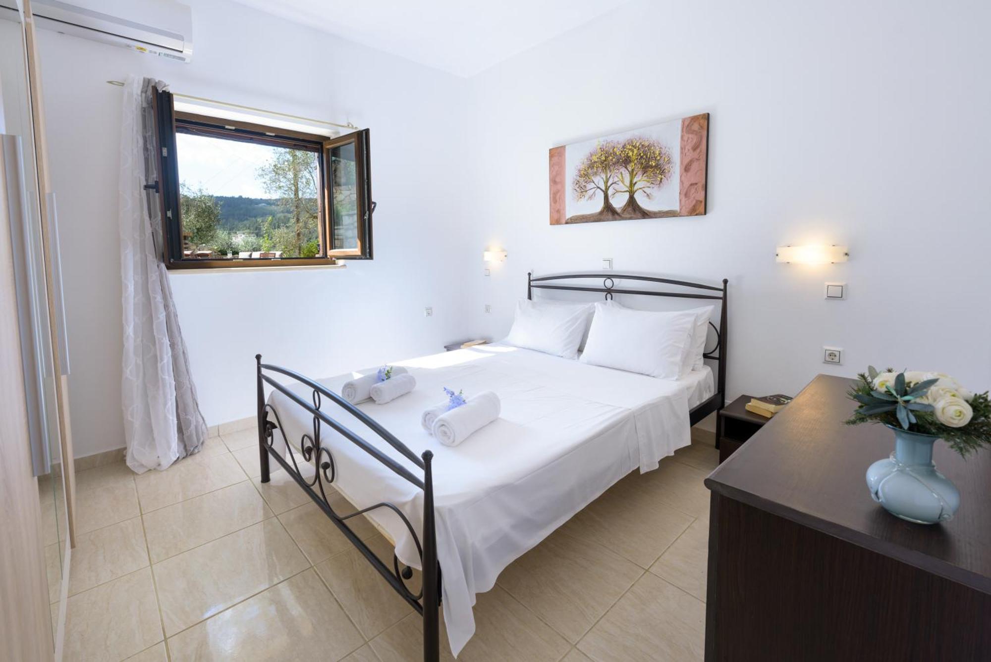Villa Bougarini Haven Family Villa Rock Pool Oasis Ieromonachos Екстериор снимка