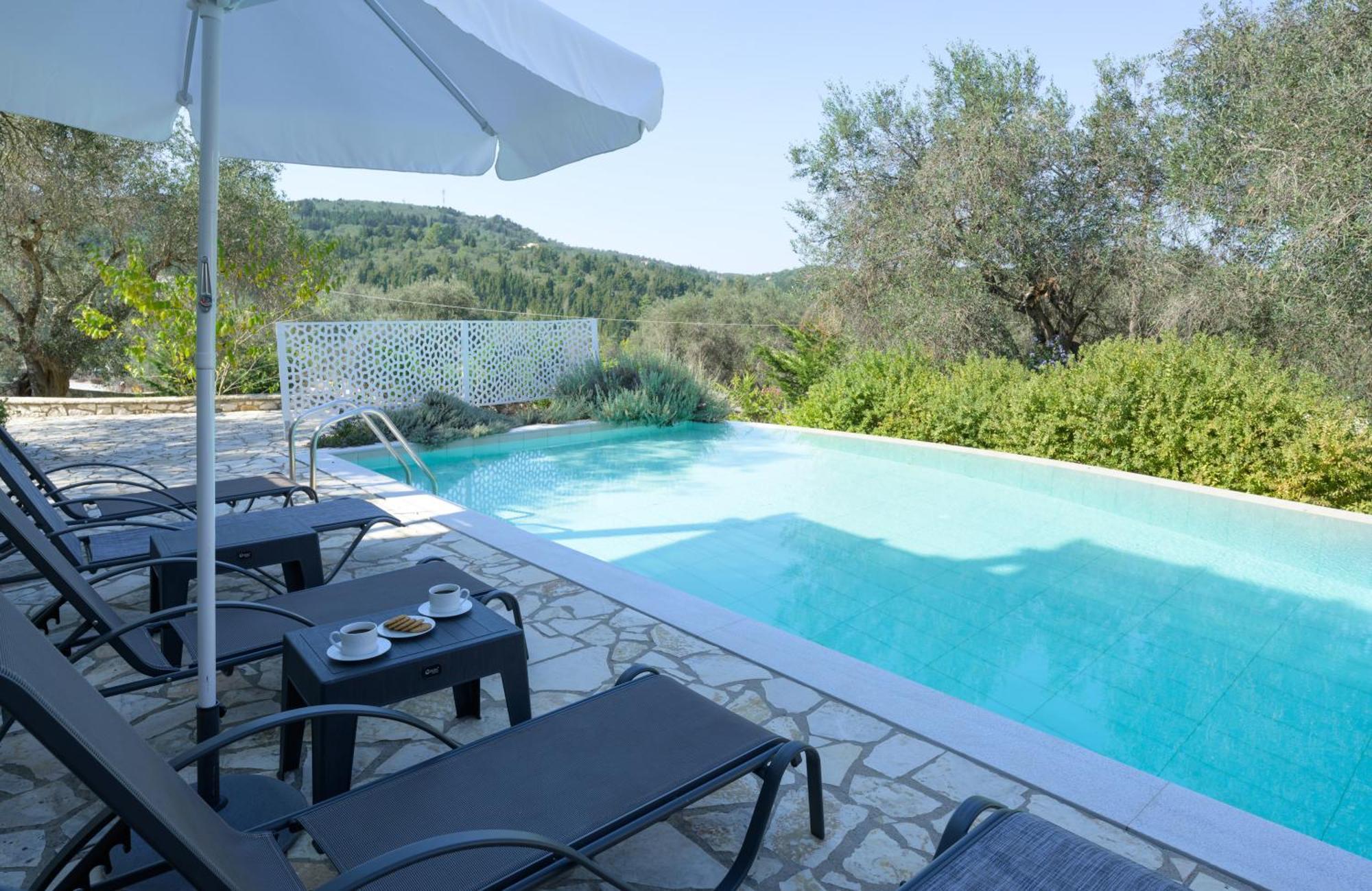 Villa Bougarini Haven Family Villa Rock Pool Oasis Ieromonachos Екстериор снимка