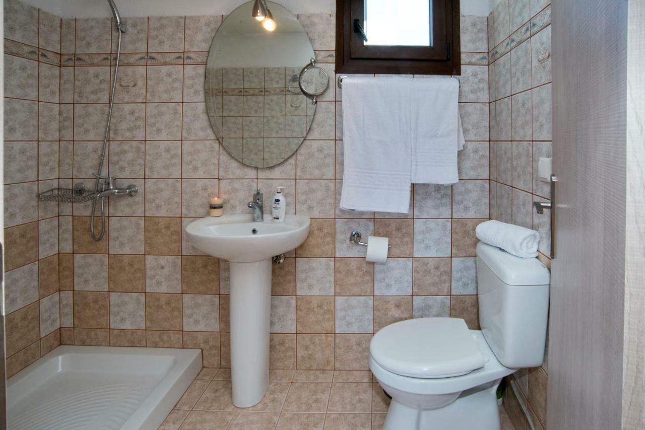 Villa Bougarini Haven Family Villa Rock Pool Oasis Ieromonachos Екстериор снимка