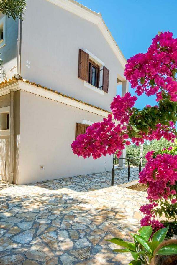 Villa Bougarini Haven Family Villa Rock Pool Oasis Ieromonachos Екстериор снимка