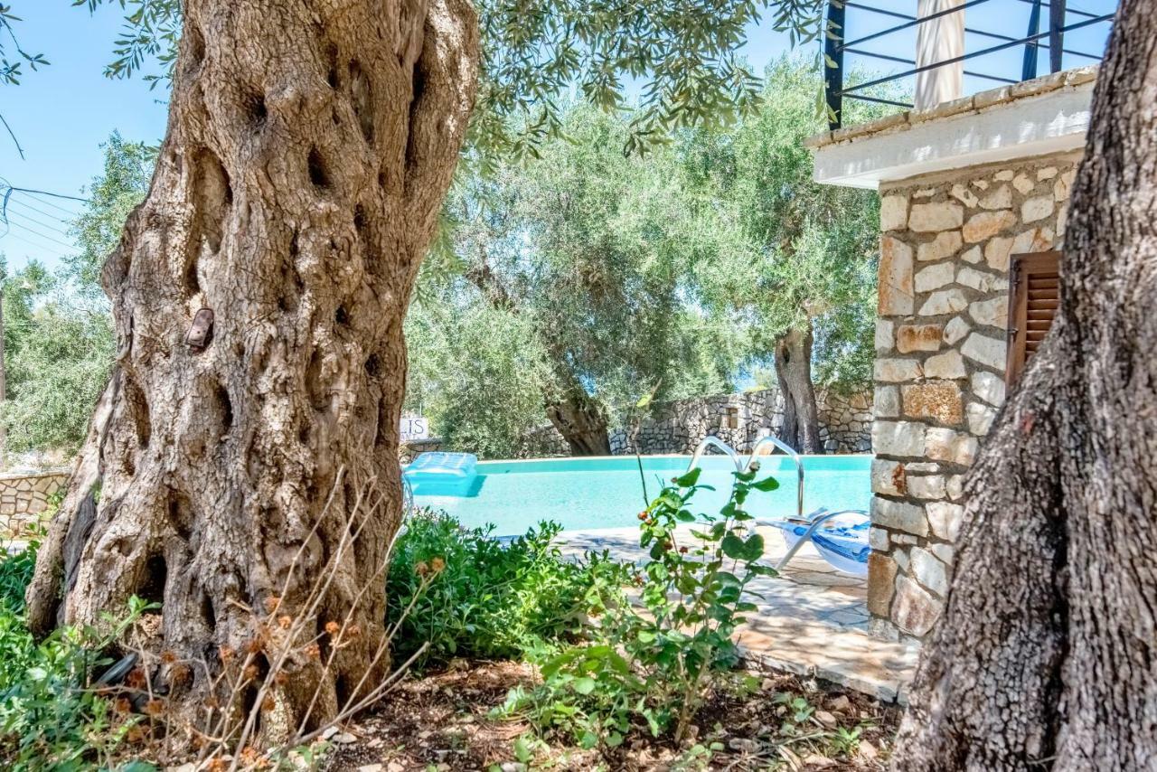 Villa Bougarini Haven Family Villa Rock Pool Oasis Ieromonachos Екстериор снимка