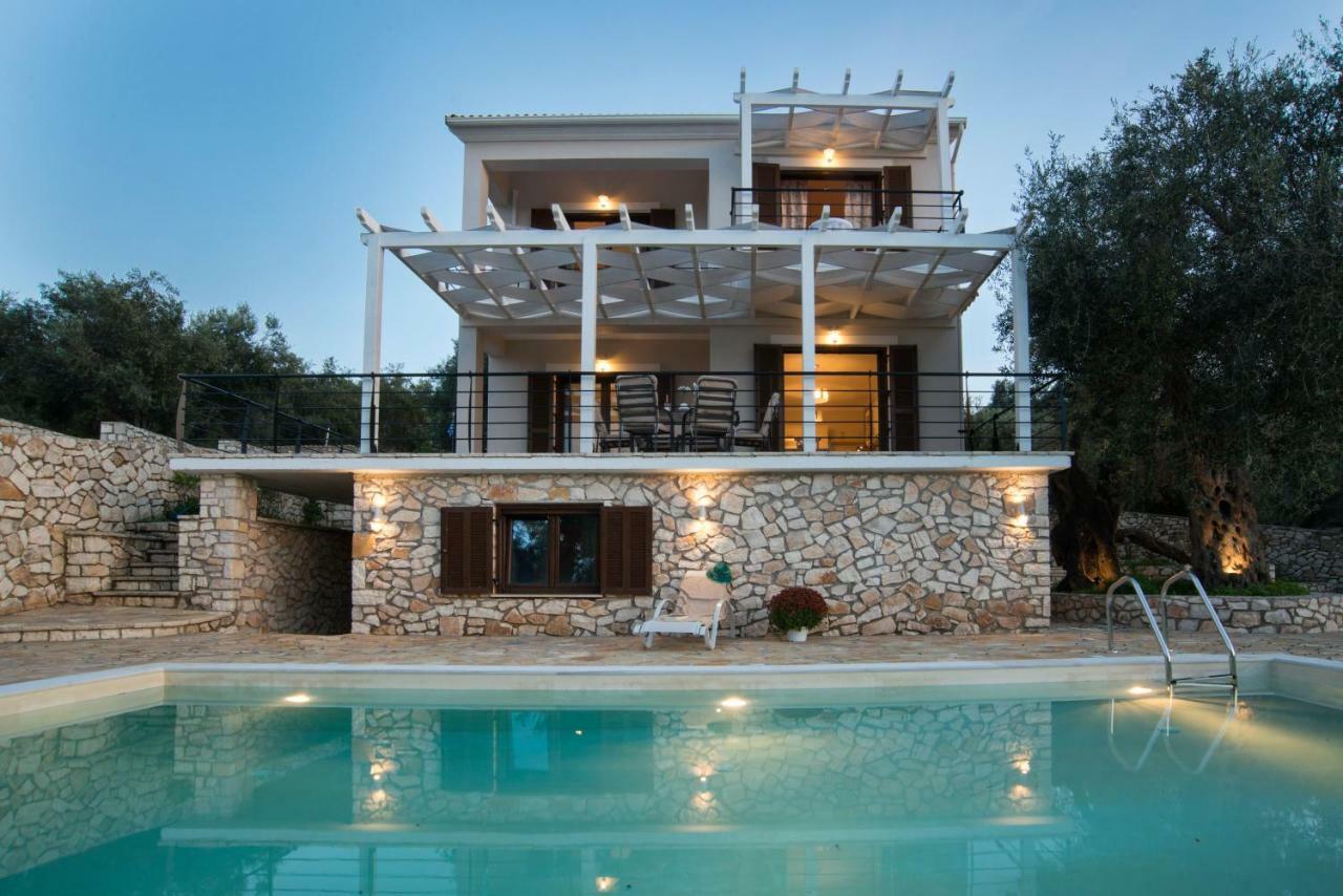 Villa Bougarini Haven Family Villa Rock Pool Oasis Ieromonachos Екстериор снимка