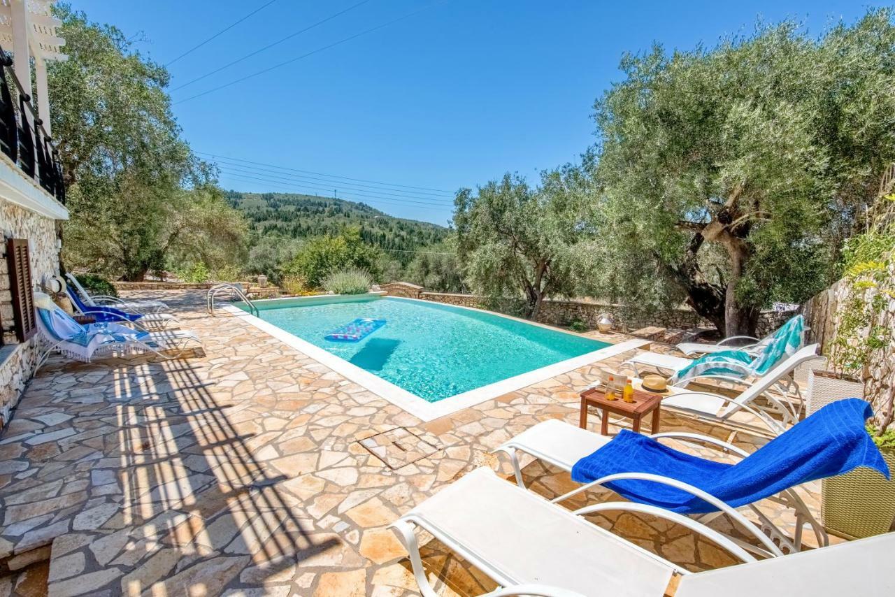 Villa Bougarini Haven Family Villa Rock Pool Oasis Ieromonachos Екстериор снимка