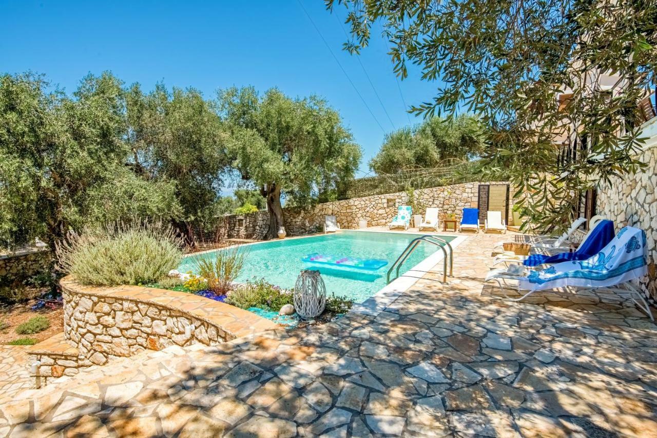 Villa Bougarini Haven Family Villa Rock Pool Oasis Ieromonachos Екстериор снимка